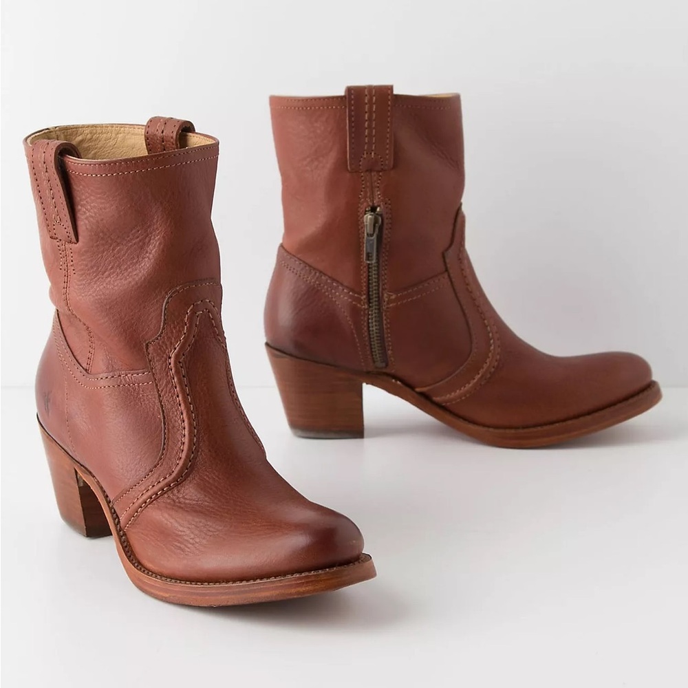 ✨Host Pick ✨ Frye | JANE TRAPUNTO LEATHER BOOTIE